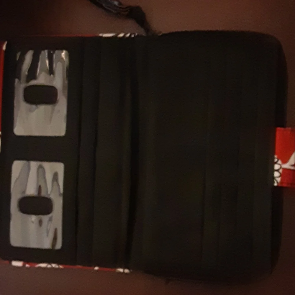 Vera Bradley red black white floral wallet clutch zipper pocket latch 8x5" …EUC⁰ - Picture 7 of 8